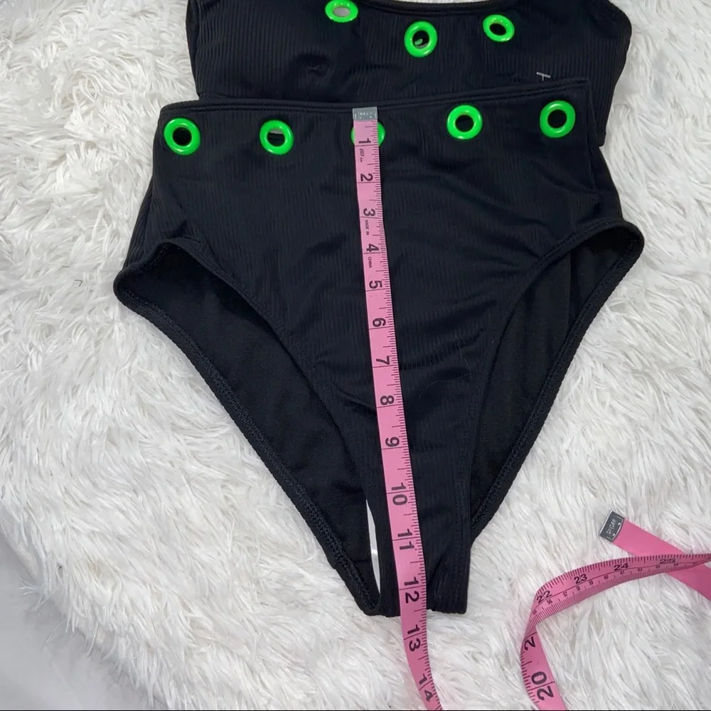 ✨ No Boundaries High Waisted Bikini Set – Edgy & Trendy! ✨